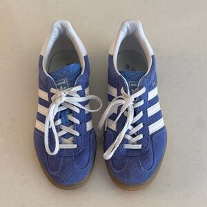 Adidas gazelle suede blue fusion and white with gold sole sneakers.